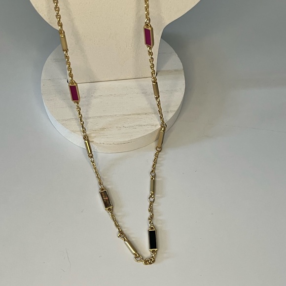 Modern 11” gold tone necklace - Picture 2 of 9